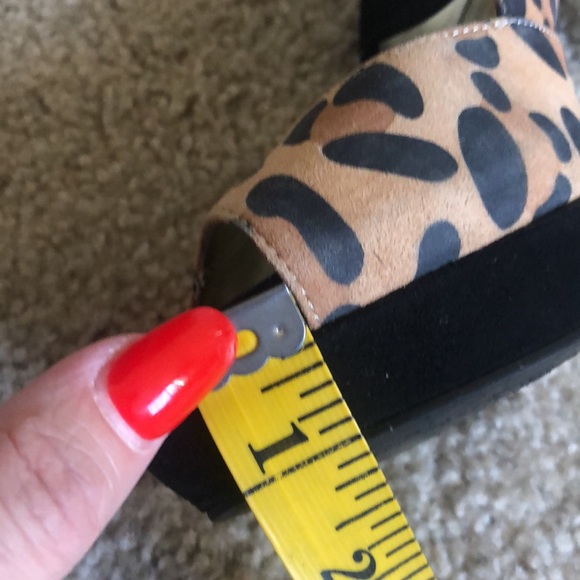 NWB Carlos Santana Cosette Leopard/Black Stiletto Heels 8M - Picture 14 of 15